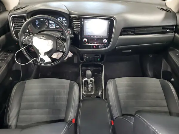 JA4AZ3A37LZ042423 2020 MITSUBISHI OUTLANDER - Image 8