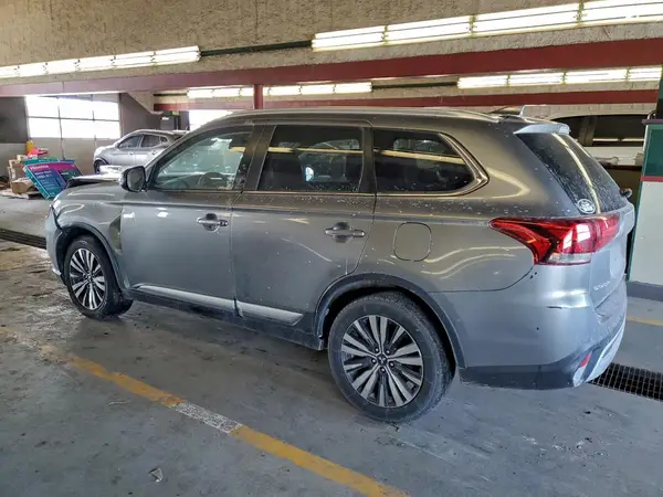 JA4AZ3A37LZ043362 2020 MITSUBISHI OUTLANDER - Image 2