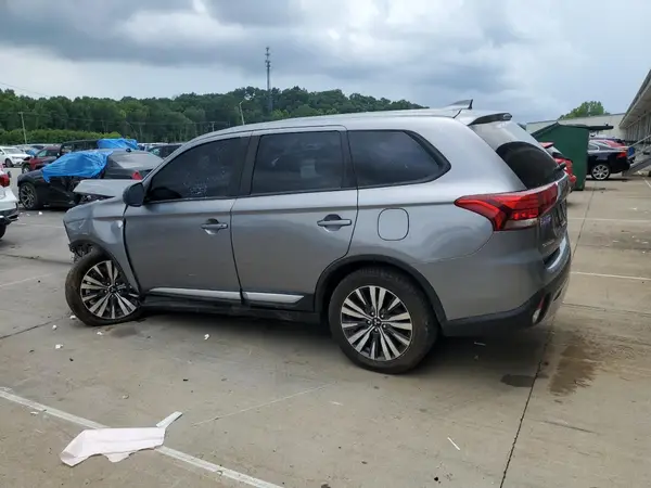 JA4AZ3A37LZ047329 2020 MITSUBISHI OUTLANDER - Image 2