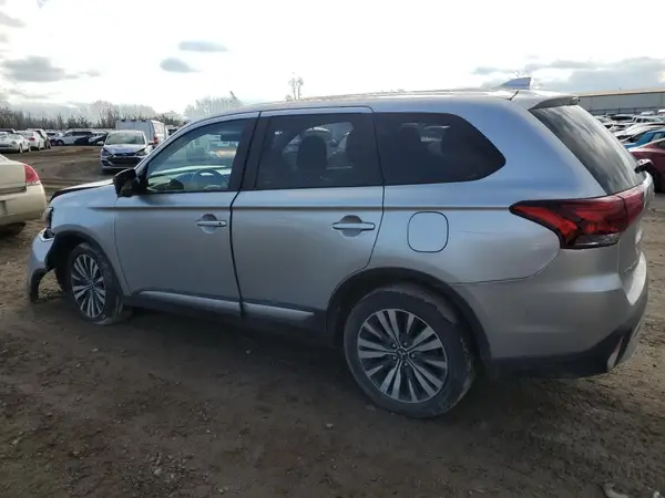 JA4AZ3A37LZ048870 2020 MITSUBISHI OUTLANDER - Image 2