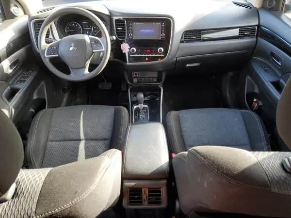 JA4AZ3A37LZ048870 2020 MITSUBISHI OUTLANDER - Image 8