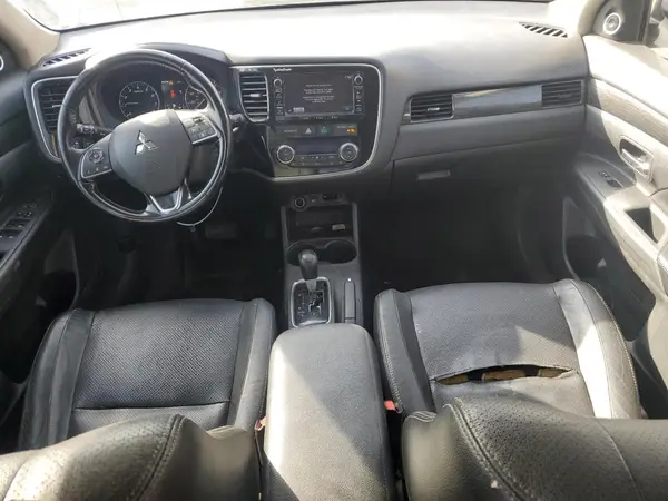 JA4AZ3A38GZ002082 2016 MITSUBISHI OUTLANDER - Image 8
