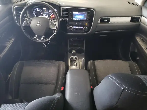 JA4AZ3A38GZ002311 2016 MITSUBISHI OUTLANDER - Image 8