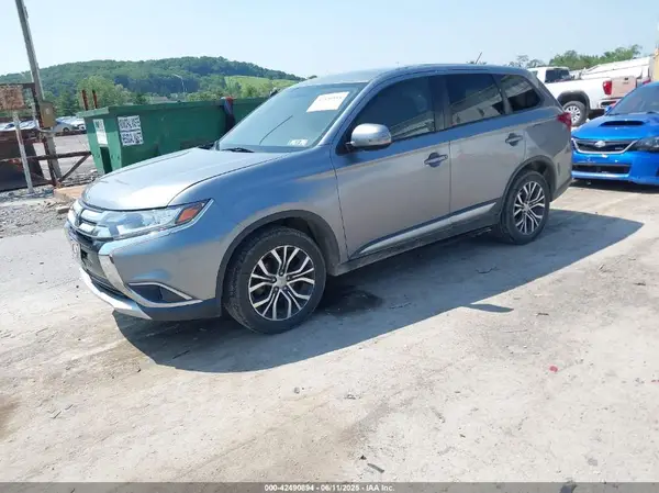 JA4AZ3A38GZ002664 2016 MITSUBISHI OUTLANDER - Image 2