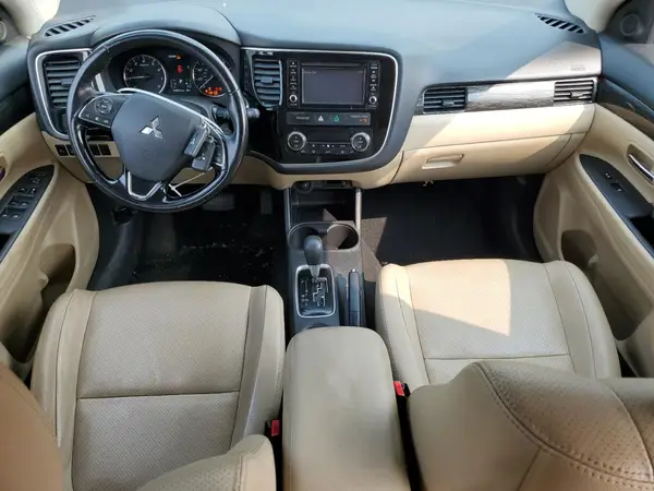 JA4AZ3A38GZ003314 2016 MITSUBISHI OUTLANDER - Image 8