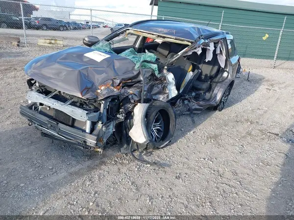 JA4AZ3A38GZ004897 2016 MITSUBISHI OUTLANDER - Image 2