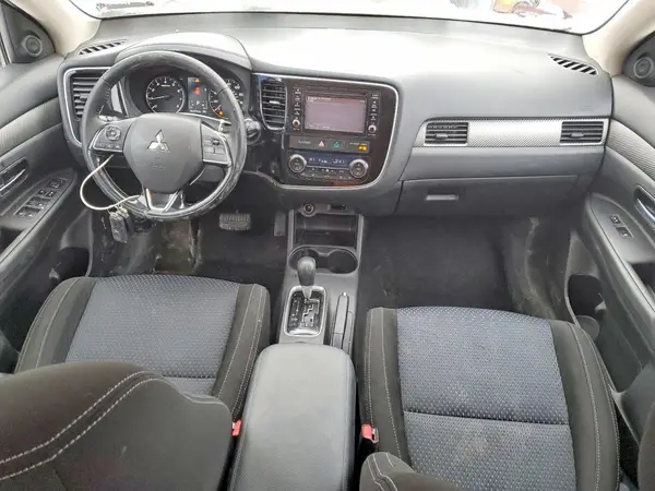 JA4AZ3A38GZ007444 2016 MITSUBISHI OUTLANDER - Image 8