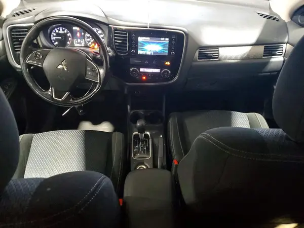JA4AZ3A38GZ007542 2016 MITSUBISHI OUTLANDER - Image 8