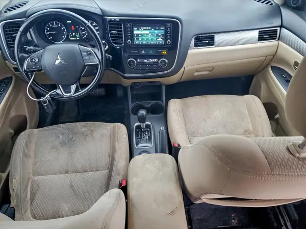 JA4AZ3A38GZ010781 2016 MITSUBISHI OUTLANDER - Image 8