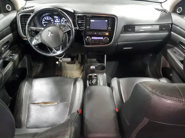 JA4AZ3A38GZ010795 2016 MITSUBISHI OUTLANDER - Image 8