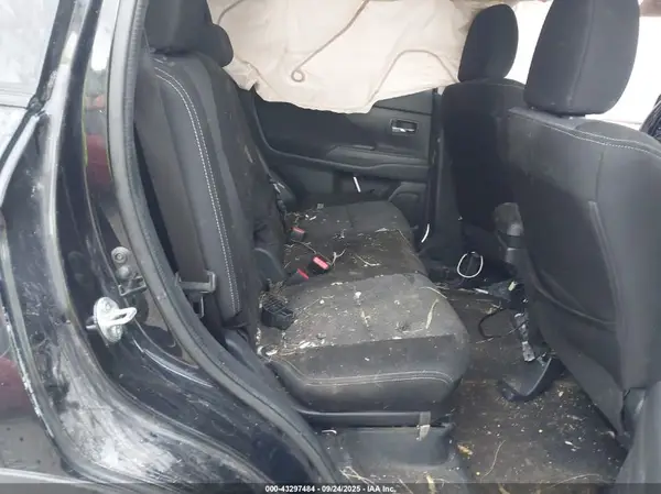 JA4AZ3A38GZ011901 2016 MITSUBISHI OUTLANDER - Image 8