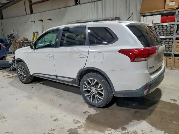 JA4AZ3A38GZ012532 2016 MITSUBISHI OUTLANDER - Image 2