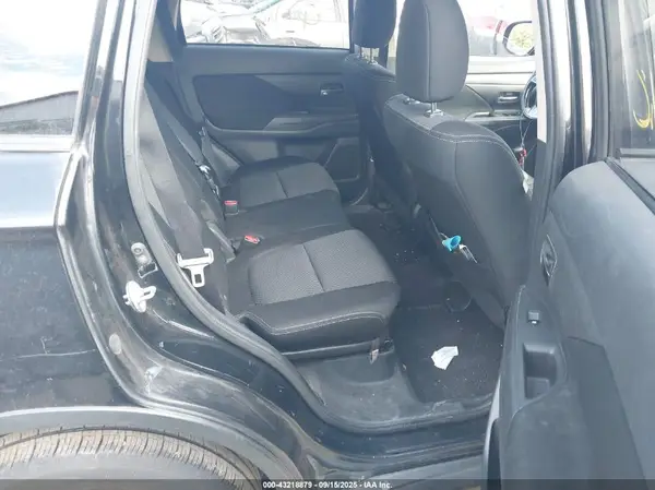 JA4AZ3A38GZ018556 2016 MITSUBISHI OUTLANDER - Image 8