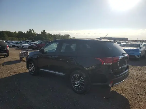 JA4AZ3A38GZ018671 2016 MITSUBISHI OUTLANDER - Image 2