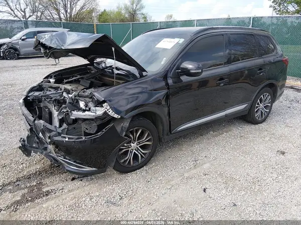 JA4AZ3A38GZ019609 2016 MITSUBISHI OUTLANDER - Image 2