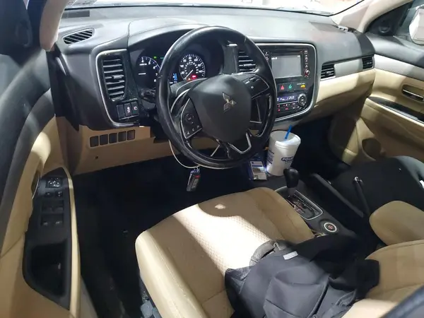 JA4AZ3A38GZ020646 2016 MITSUBISHI OUTLANDER - Image 8