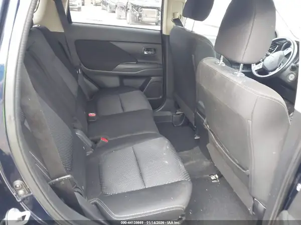 JA4AZ3A38GZ020954 2016 MITSUBISHI OUTLANDER - Image 8