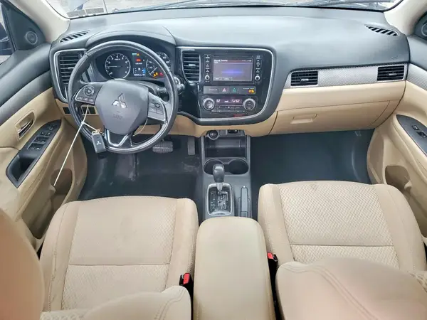 JA4AZ3A38GZ021330 2016 MITSUBISHI OUTLANDER - Image 8