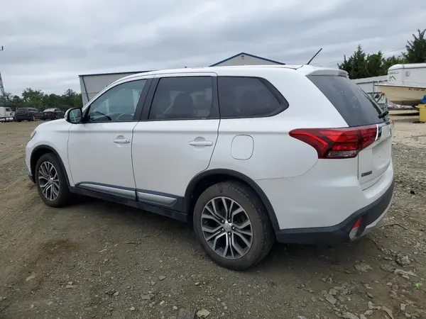 JA4AZ3A38GZ024941 2016 MITSUBISHI OUTLANDER - Image 2