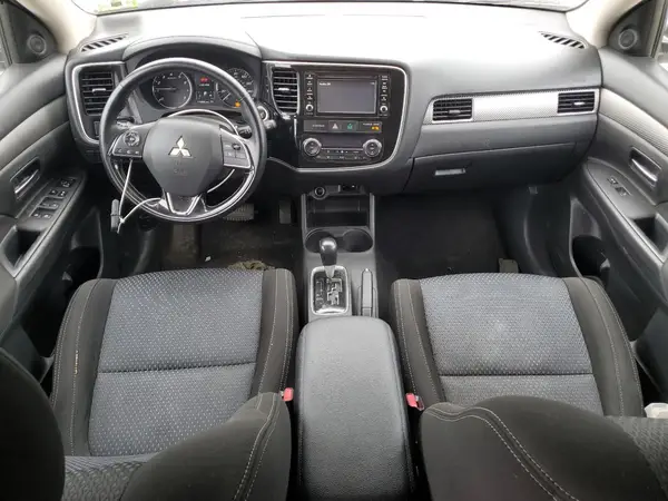 JA4AZ3A38GZ024941 2016 MITSUBISHI OUTLANDER - Image 8