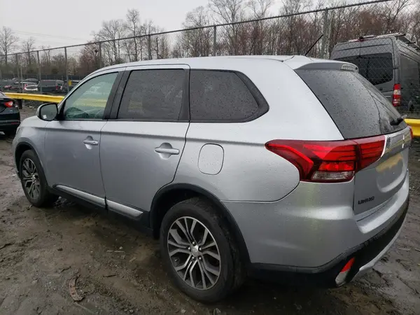 JA4AZ3A38GZ031100 2016 MITSUBISHI OUTLANDER - Image 2