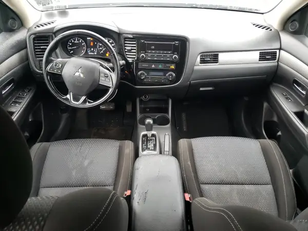 JA4AZ3A38GZ031100 2016 MITSUBISHI OUTLANDER - Image 8