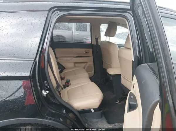 JA4AZ3A38GZ033431 2016 MITSUBISHI OUTLANDER - Image 8