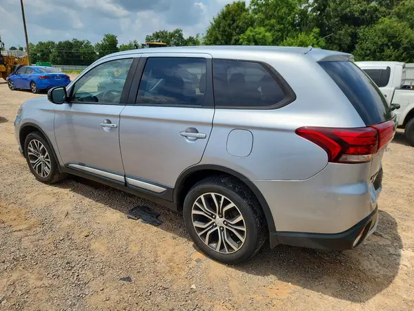 JA4AZ3A38GZ035714 2016 MITSUBISHI OUTLANDER - Image 2