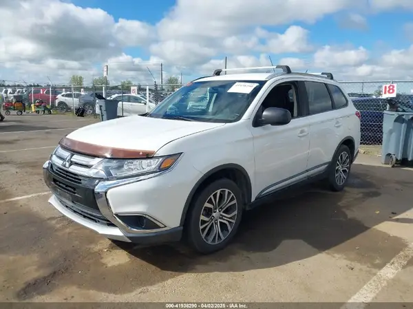 JA4AZ3A38GZ039178 2016 MITSUBISHI OUTLANDER - Image 2