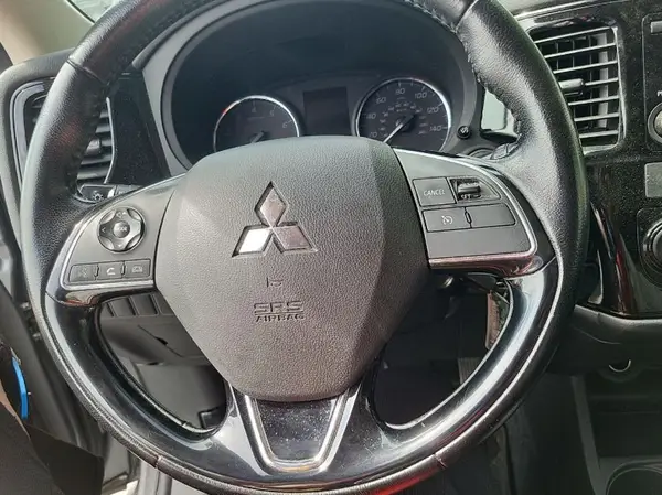 JA4AZ3A38GZ040900 2016 MITSUBISHI OUTLANDER - Image 8