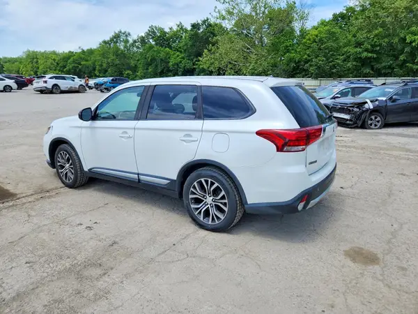 JA4AZ3A38GZ040914 2016 MITSUBISHI OUTLANDER - Image 2