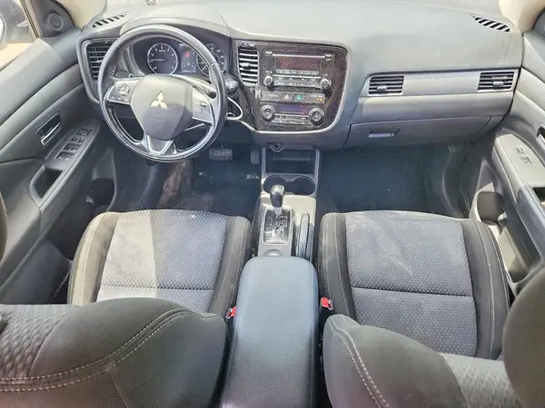 JA4AZ3A38GZ040914 2016 MITSUBISHI OUTLANDER - Image 8