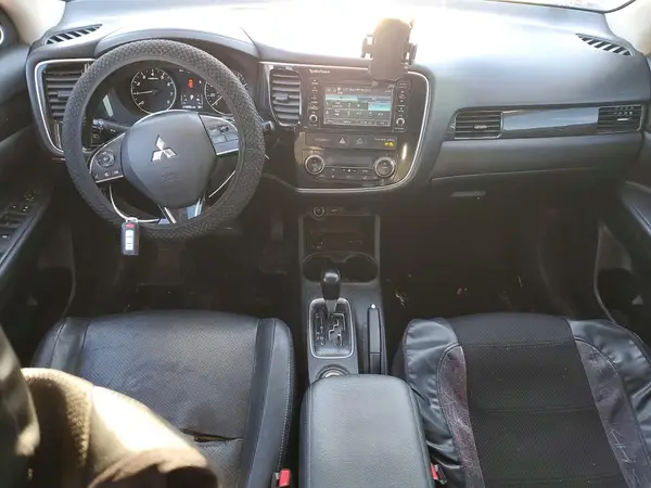 JA4AZ3A38GZ062184 2016 MITSUBISHI OUTLANDER - Image 8