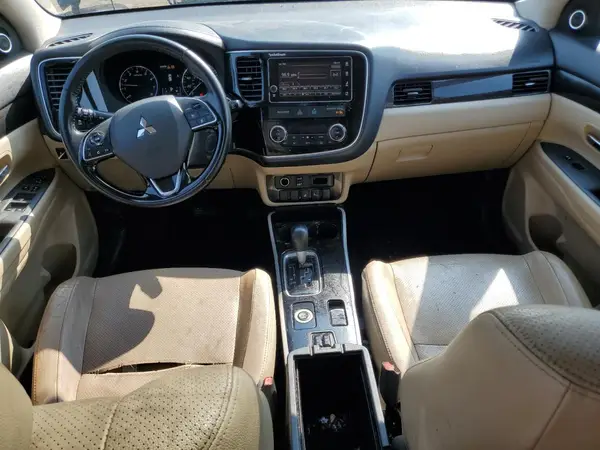 JA4AZ3A38HZ017229 2017 MITSUBISHI OUTLANDER - Image 8