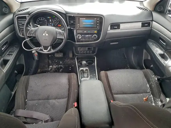 JA4AZ3A38HZ027551 2017 MITSUBISHI OUTLANDER - Image 8