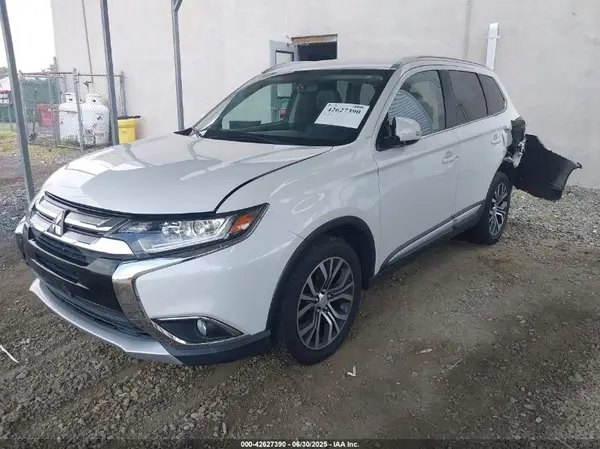 JA4AZ3A38HZ049159 2017 MITSUBISHI OUTLANDER - Image 2