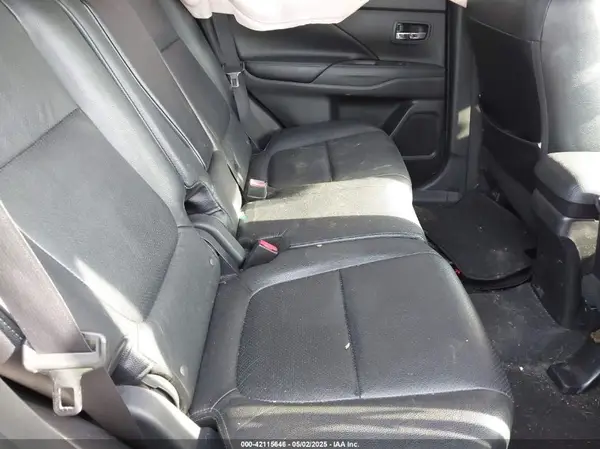 JA4AZ3A38HZ049291 2017 MITSUBISHI OUTLANDER - Image 8