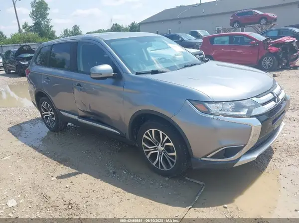 JA4AZ3A38HZ050831 2017 MITSUBISHI OUTLANDER - Image 1
