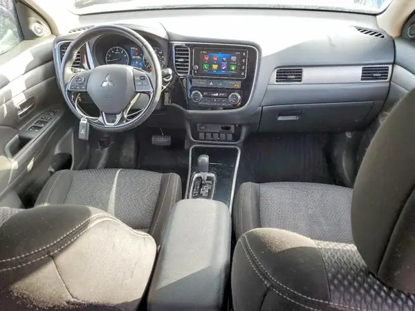 JA4AZ3A38HZ065426 2017 MITSUBISHI OUTLANDER - Image 8