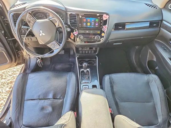 JA4AZ3A38HZ070514 2017 MITSUBISHI OUTLANDER - Image 8