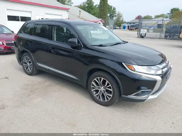 JA4AZ3A38JJ001150 2018 MITSUBISHI OUTLANDER - Image 1