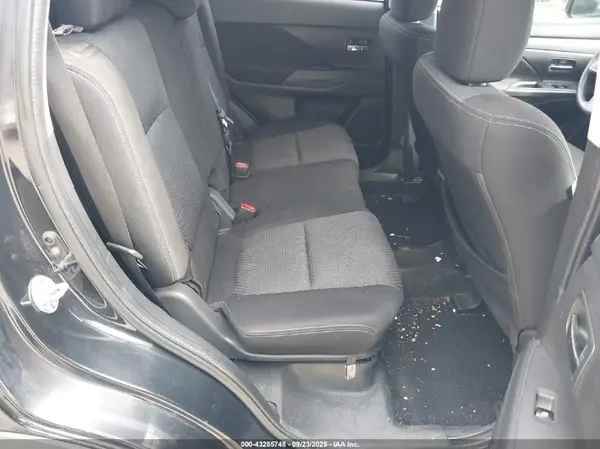 JA4AZ3A38JJ001150 2018 MITSUBISHI OUTLANDER - Image 8
