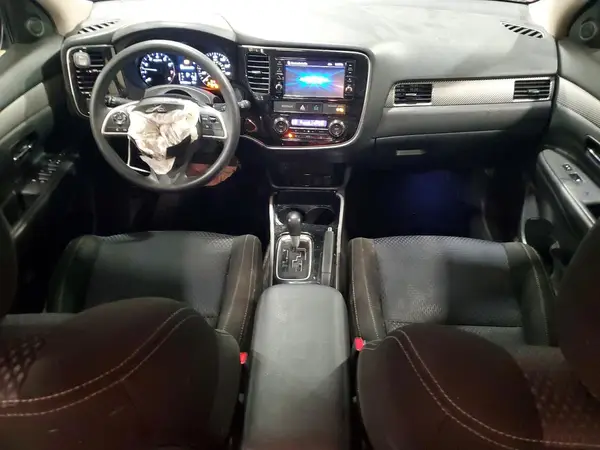 JA4AZ3A38JJ003285 2018 MITSUBISHI OUTLANDER - Image 8