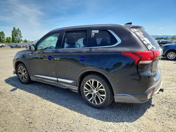 JA4AZ3A38JZ015311 2018 MITSUBISHI OUTLANDER - Image 2