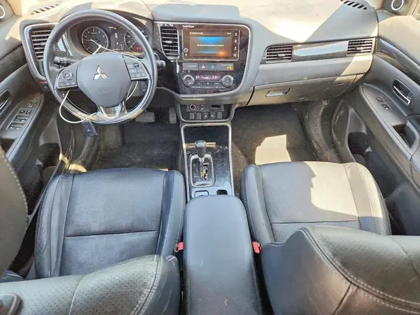 JA4AZ3A38JZ015311 2018 MITSUBISHI OUTLANDER - Image 8