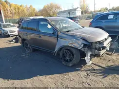 JA4AZ3A38JZ026373 2018 MITSUBISHI OUTLANDER