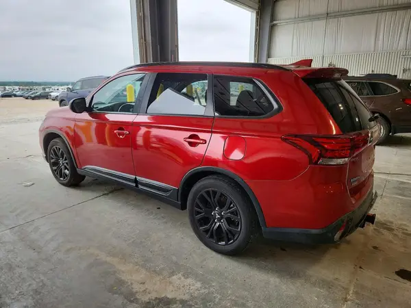 JA4AZ3A38JZ029130 2018 MITSUBISHI OUTLANDER - Image 2