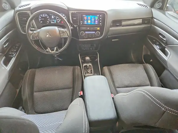 JA4AZ3A38JZ029130 2018 MITSUBISHI OUTLANDER - Image 8