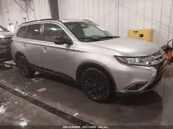 JA4AZ3A38JZ031475 2018 MITSUBISHI OUTLANDER