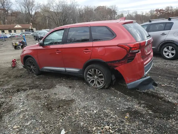 JA4AZ3A38JZ033968 2018 MITSUBISHI OUTLANDER - Image 2